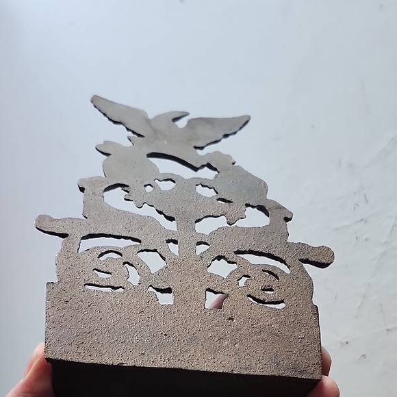 Rustic Brown Wall Hook with Bird Motif - Picture 3 of 3